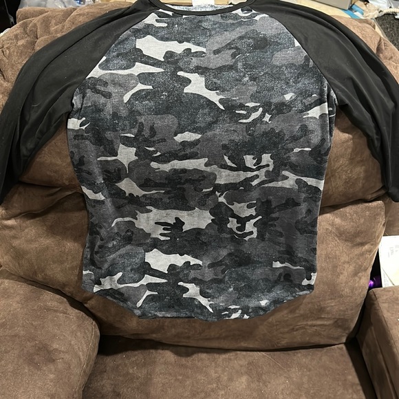 LulaRoe Randy - Picture 1 of 2